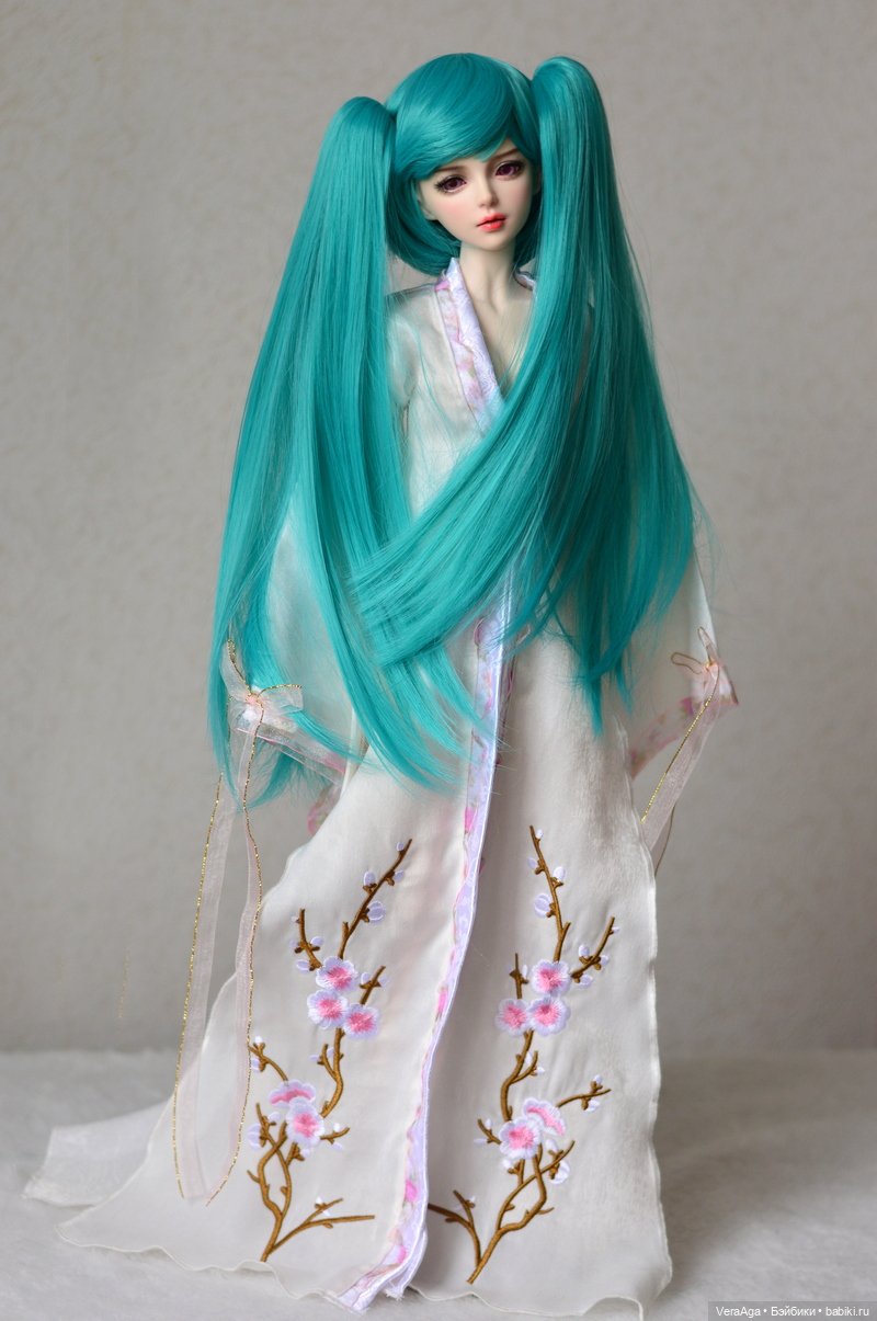 Дева от Ni Meng: парик Хацунэ Мику (фото 5)