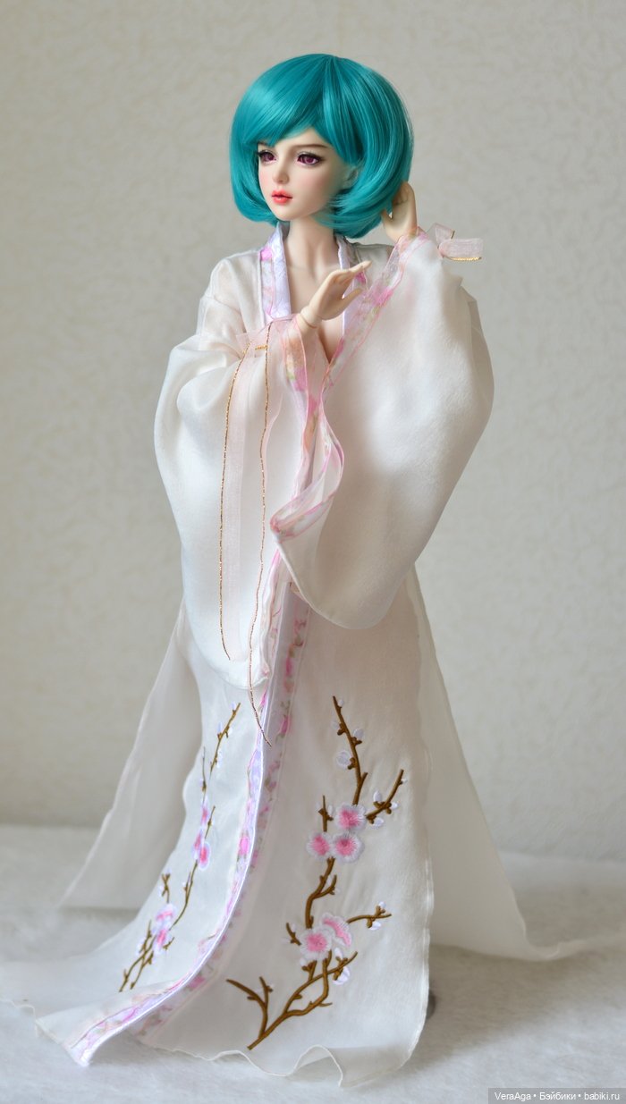 Дева от Ni Meng: парик Хацунэ Мику (фото 2)