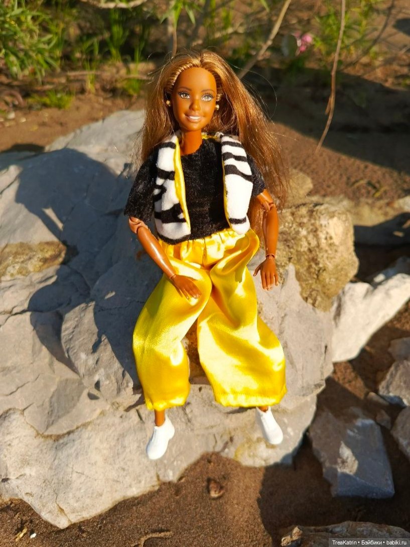 Солнечно — Куклы Barbie (Барби): Looks (фото 4)