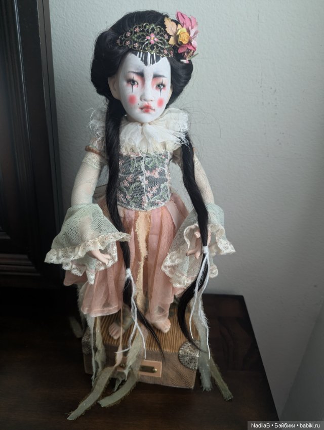 Beatrice Perini большая шарнирная фарфоровая кукла ООАК
