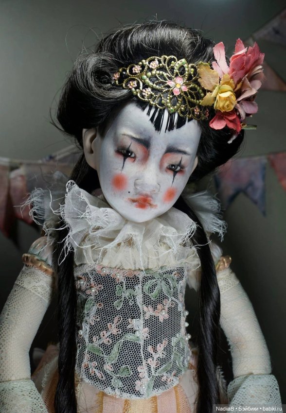 Beatrice Perini большая шарнирная фарфоровая кукла ООАК (фото 2)