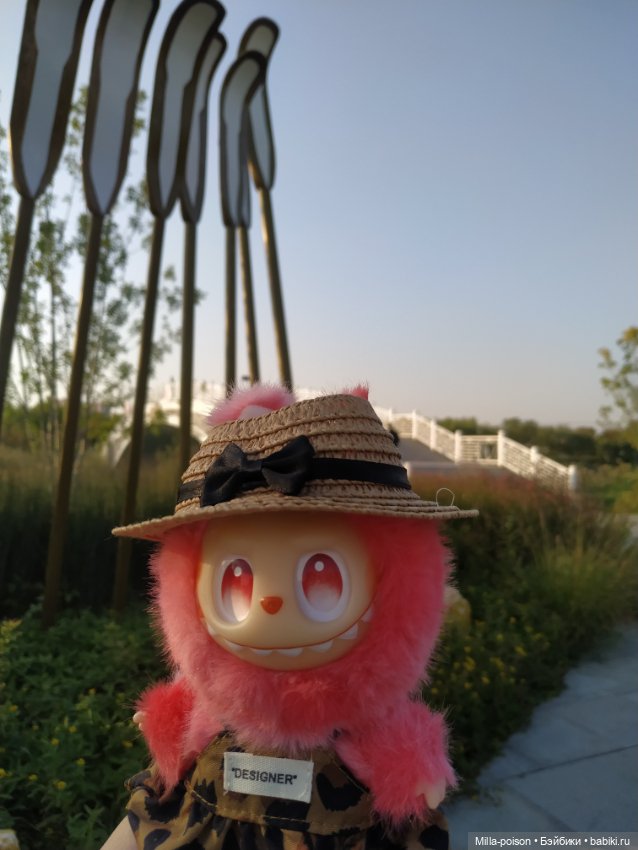 Прогулка Игнатьевны в новом платье в парке Байшиюань