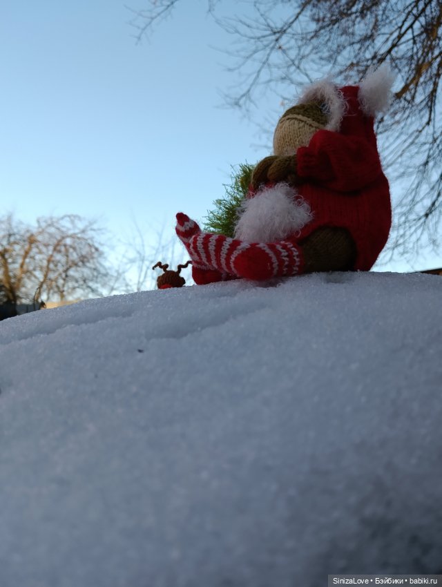 Гришка, похититель вязаных ёлок 😁