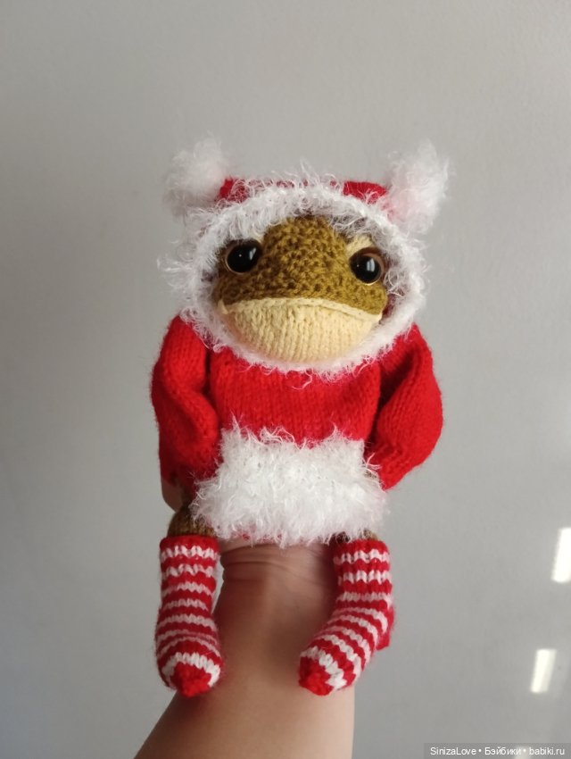 Гришка, похититель вязаных ёлок 😁