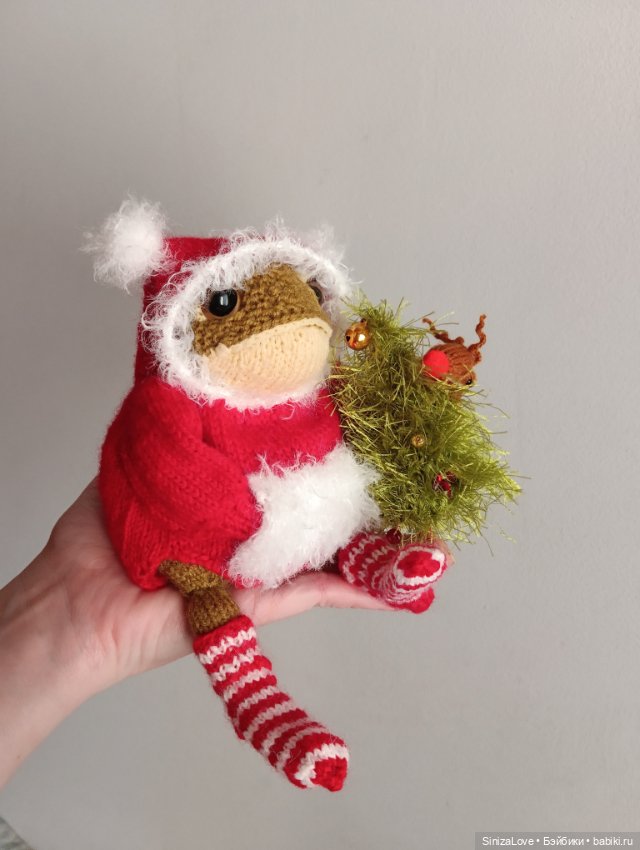 Гришка, похититель вязаных ёлок 😁 (фото 3)