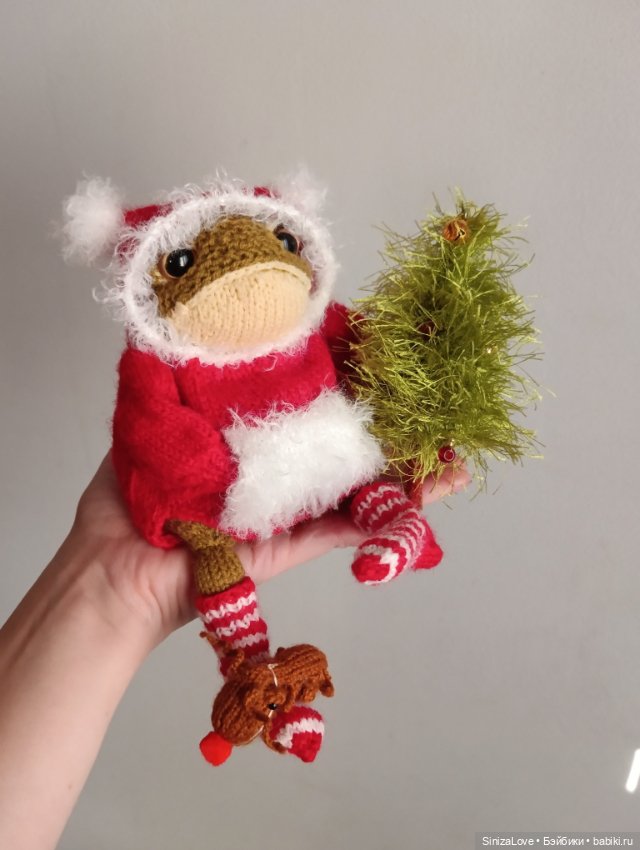 Гришка, похититель вязаных ёлок 😁 (фото 5)