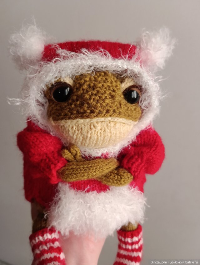 Гришка, похититель вязаных ёлок 😁