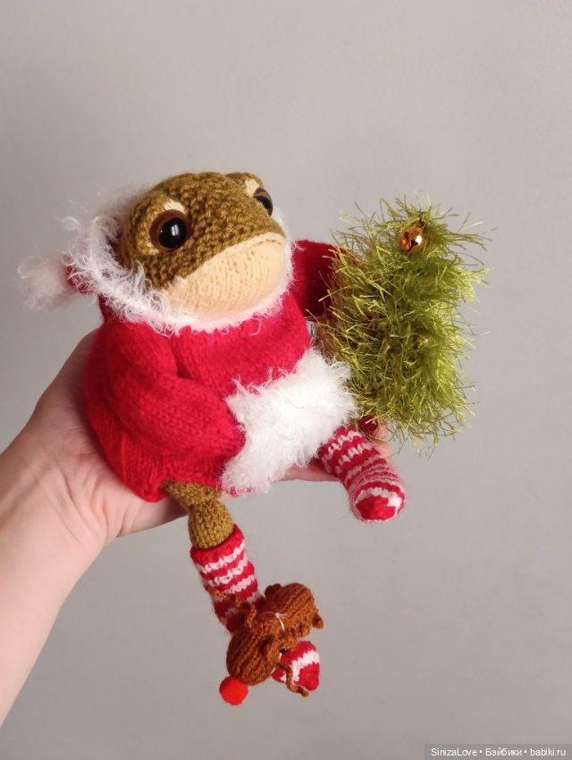 Гришка, похититель вязаных ёлок 😁 (фото 6)