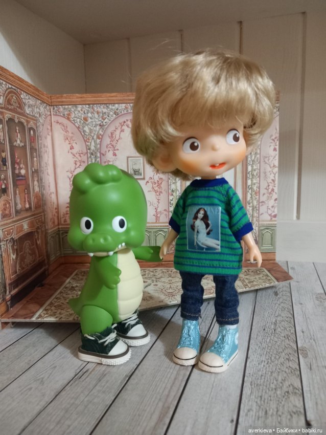 Неожиданно — Азиатские виниловые куклы (разное): Китай