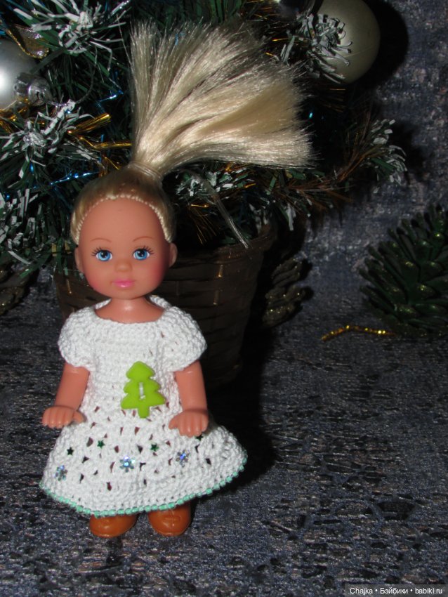 Вязаные платья на кукол Evi simba — Еви (11 см) - "Зимний Лес". Предновогодний показ "Рождественская Сказка для кукол"