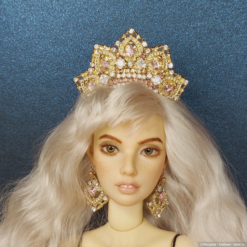 Короны, диадемы, тиары и серьги к ним (фото 3)