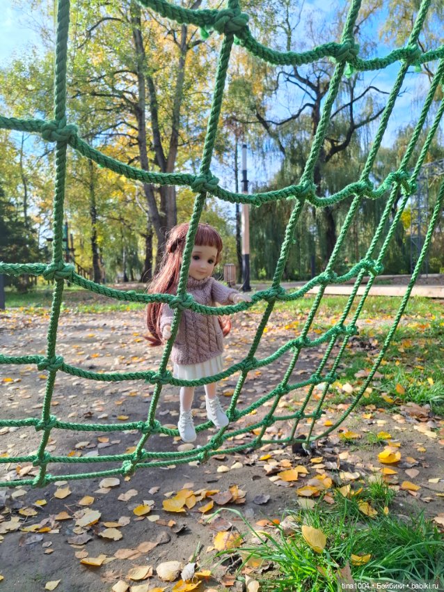 ИЗ ЖИЗНИ КУКОЛ Как запустить воздушного змея (фото 9)