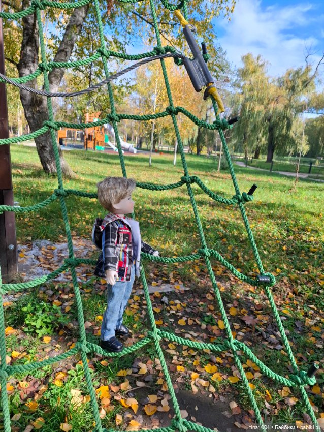 ИЗ ЖИЗНИ КУКОЛ Как запустить воздушного змея (фото 5)