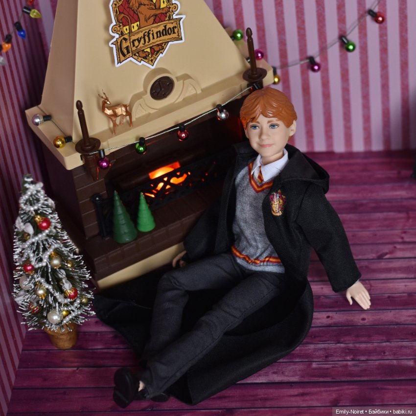В гостиной Гриффиндора — Куклы Harry Potter (Гарри Поттер) Mattel: Wizarding World (фото 4)
