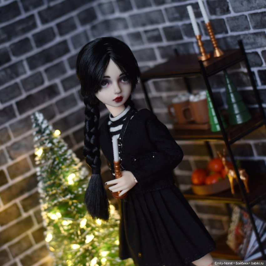 Тёмный вечер: Уэнсдей — ООАК и репейнт игровых кукол: Bratz (фото 4)