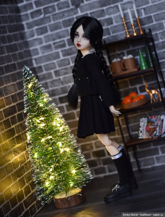 Тёмный вечер: Уэнсдей — ООАК и репейнт игровых кукол: Bratz (фото 6)