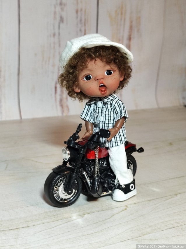 Дети на новом мотоцикле 🏍️