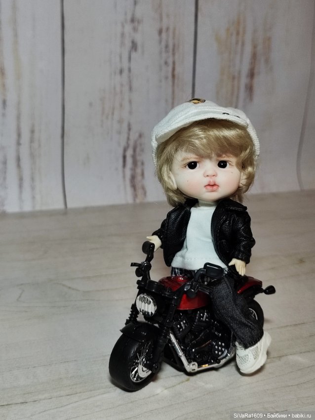 Дети на новом мотоцикле 🏍️