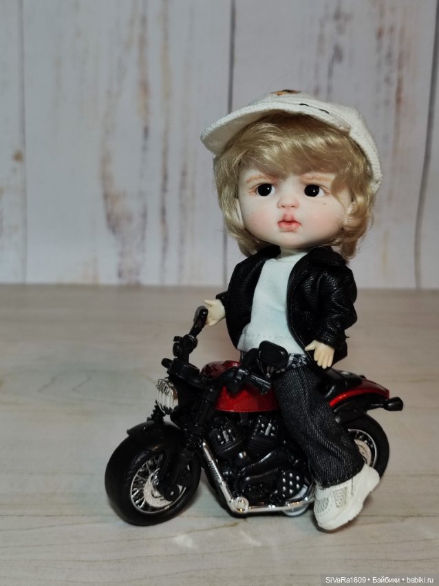 Дети на новом мотоцикле 🏍️