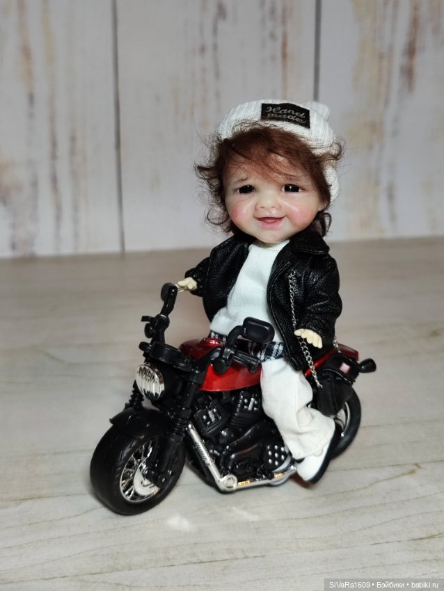 Дети на новом мотоцикле 🏍️ (фото 2)