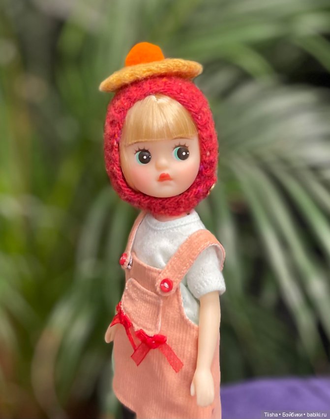 Шапочное настроение — Куклы Strawberry Planet: Redberry (фото 2)