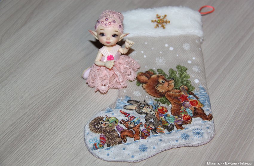 Как мы с куклятами Новый год вышивали (фото 3)
