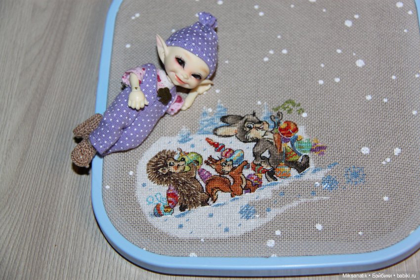 Как мы с куклятами Новый год вышивали (фото 2)