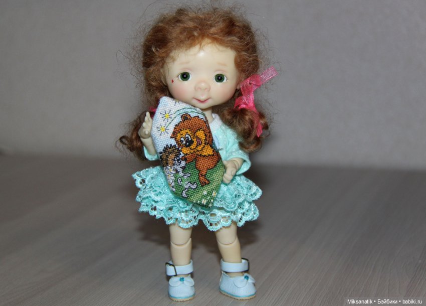 Как мы с куклятами Новый год вышивали