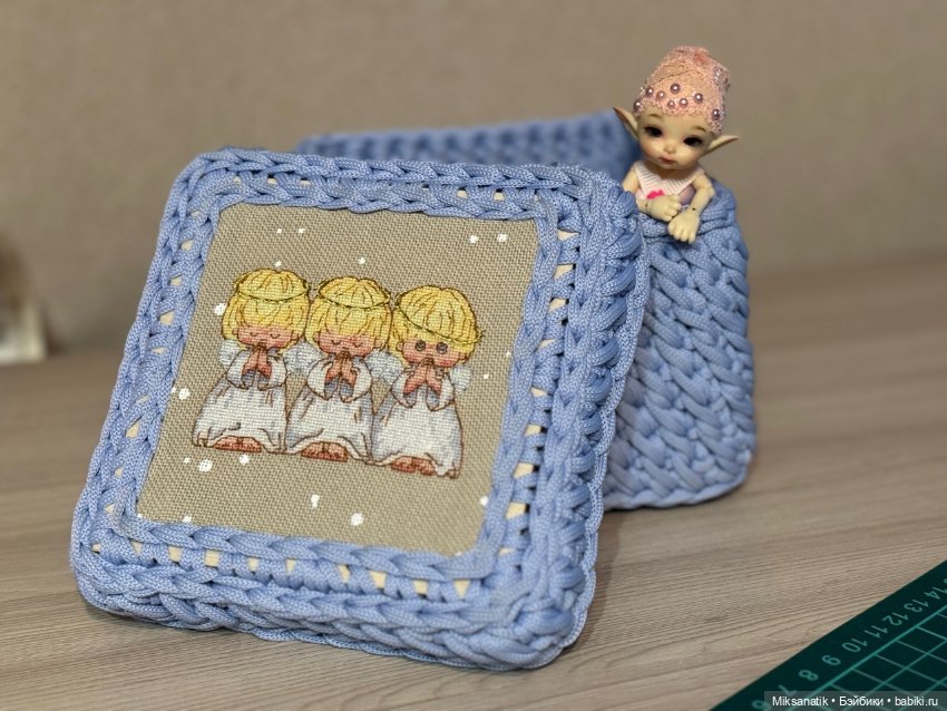 Как мы с куклятами Новый год вышивали