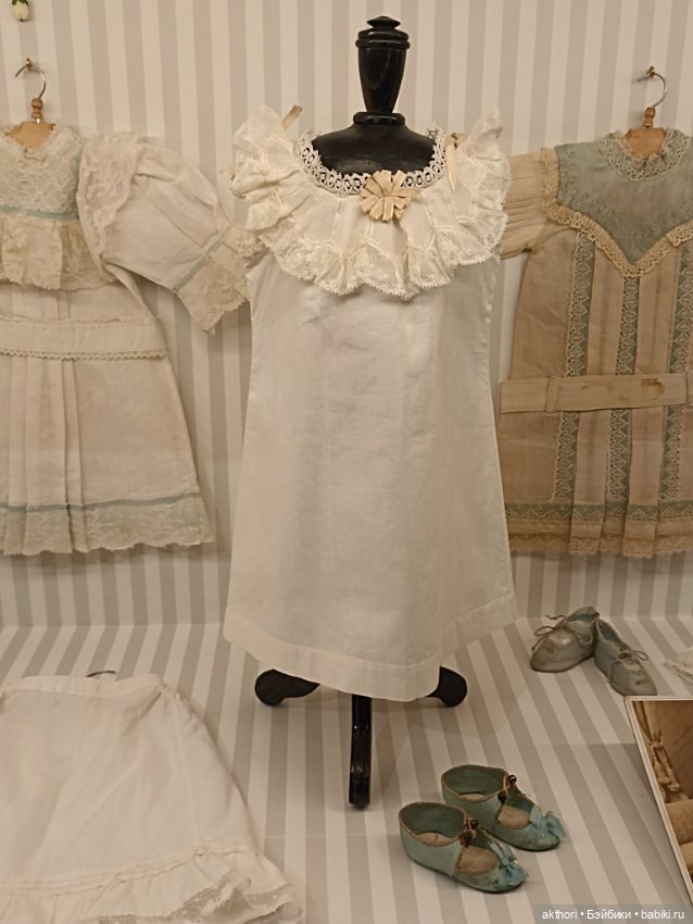Картинки с выставки — Всё об антикварных куклах: история