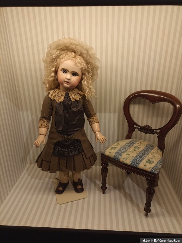 Картинки с выставки — Всё об антикварных куклах: история
