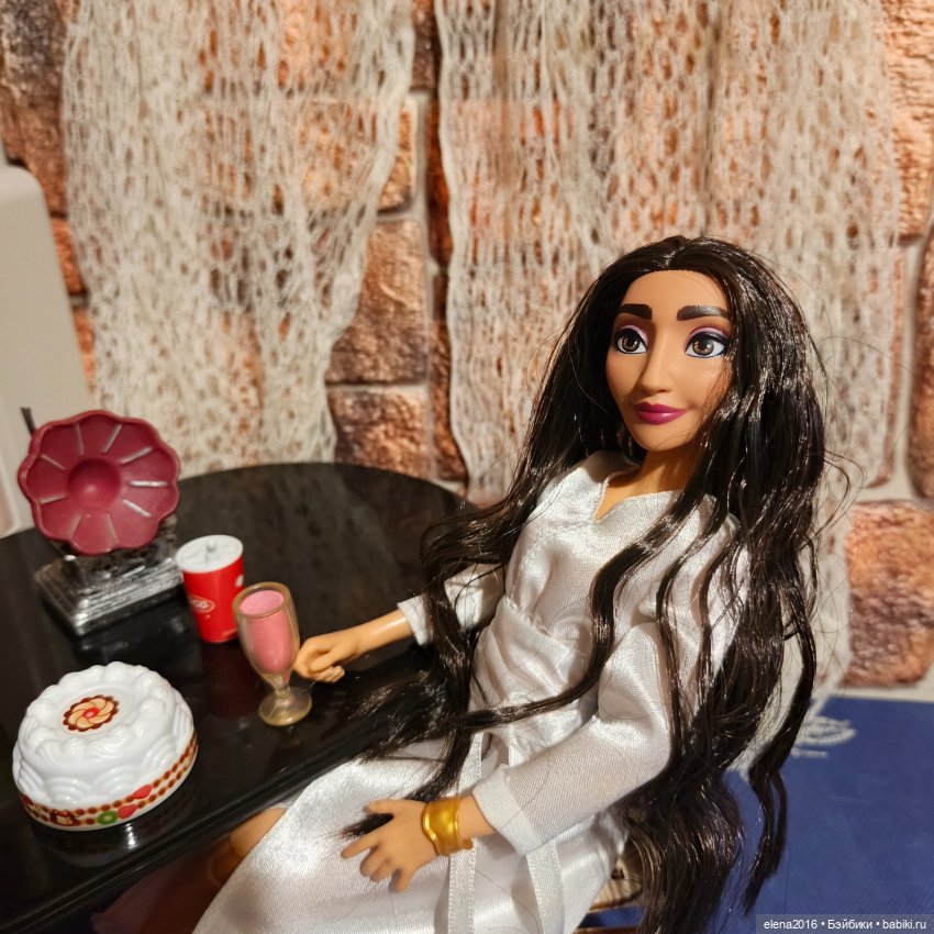 В кафешке — Куклы Barbie (Барби): Looks (фото 3)