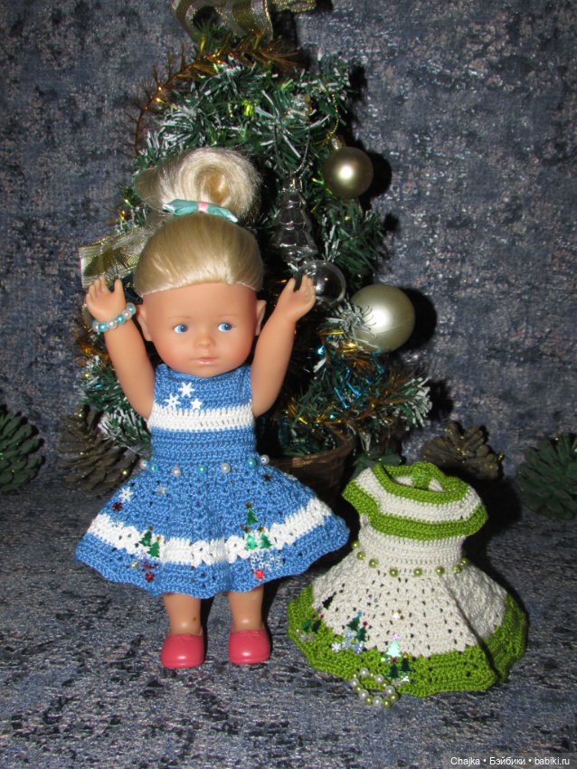 Вязаное платье «Снежинка» на кукол Corolle mini 20 см. Предновогодний показ "Рождественская Сказка для кукол"
