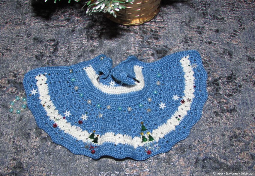 Вязаное платье «Снежинка» на кукол Corolle mini 20 см. Предновогодний показ "Рождественская Сказка для кукол" (фото 8)