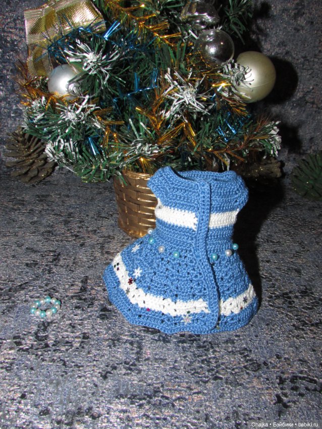 Вязаное платье «Снежинка» на кукол Corolle mini 20 см. Предновогодний показ "Рождественская Сказка для кукол" (фото 10)