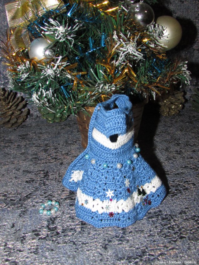 Вязаное платье «Снежинка» на кукол Corolle mini 20 см. Предновогодний показ "Рождественская Сказка для кукол" (фото 6)