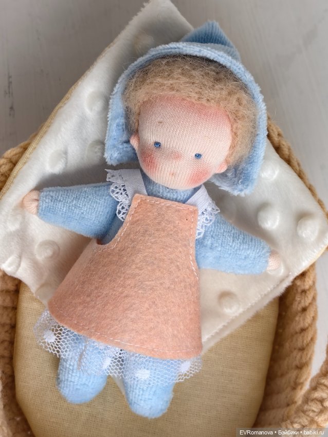 Незабудка. Маленькая игровая кукла (фото 5)