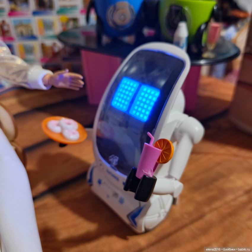 До чего дошёл прогресс — Куклы Barbie (Барби): Looks (фото 2)