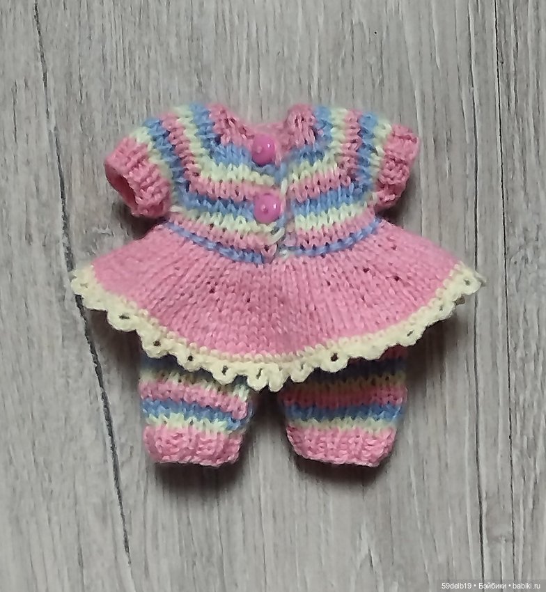 Один фасон - четыре разных костюмчика для баболечек