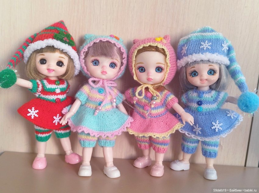 Один фасон - четыре разных костюмчика для баболечек