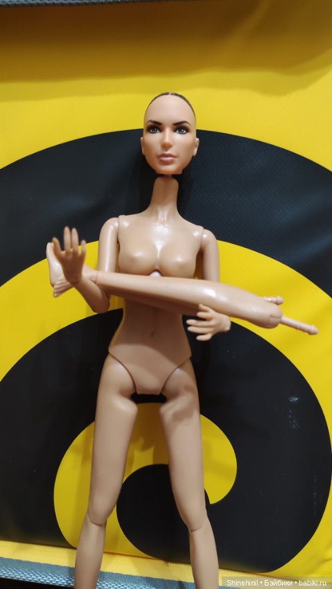 Псевдо Менгф 2020 — Куклы Barbie (Барби): Looks (фото 2)