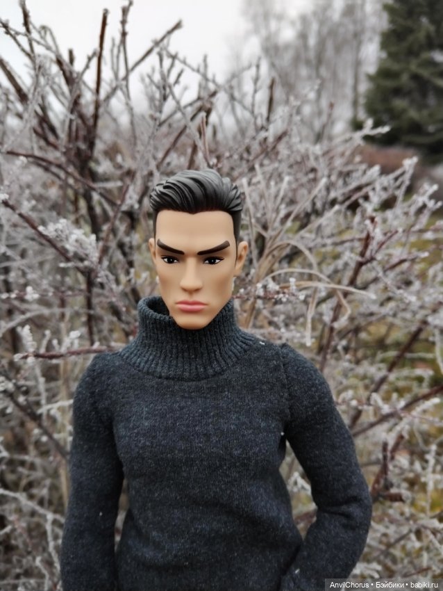 Брутальный мен на прогулке