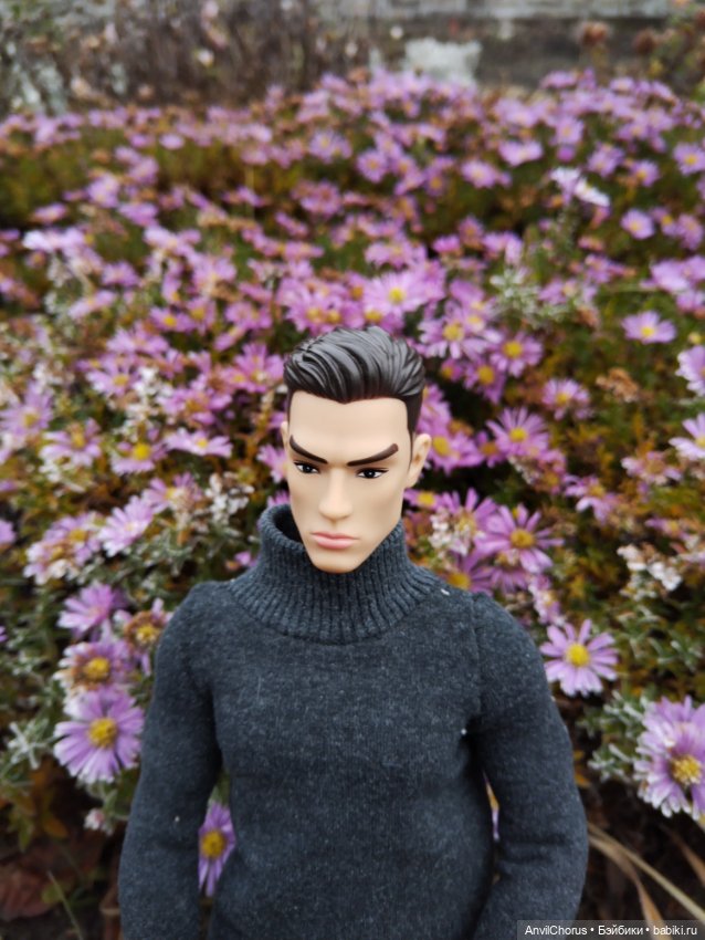 Брутальный мен на прогулке