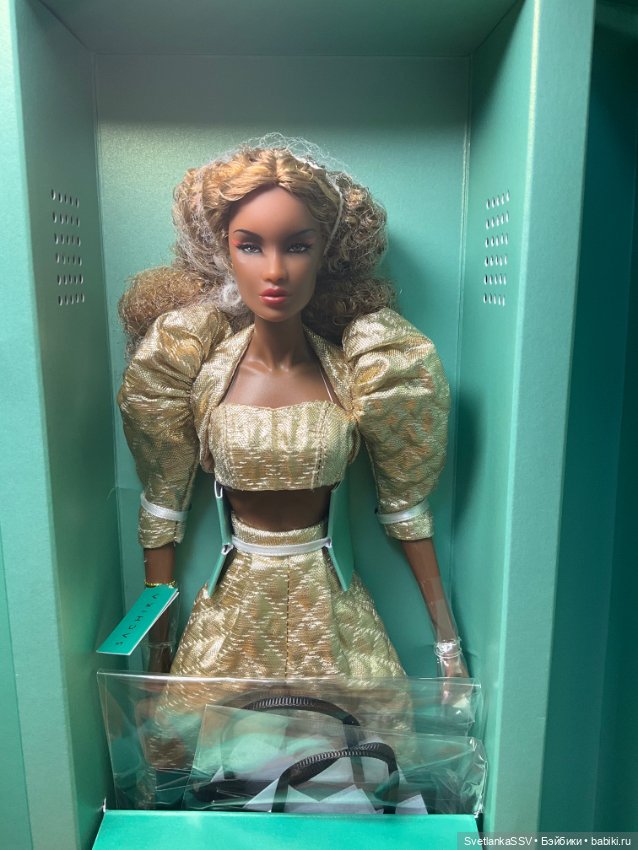 Моя коллекция Integrity Toys 1 Кики (фото 3)