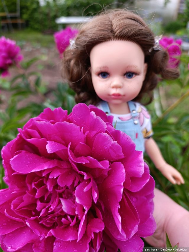 Весна-Лето 2025. Часть 1 - Прогулка с Сашкой (Паола Рейна)