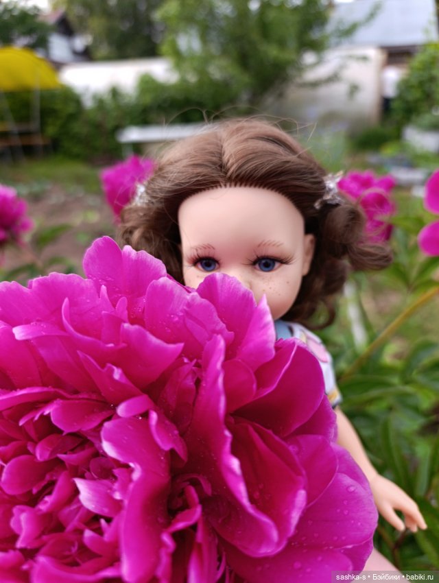 Весна-Лето 2025. Часть 1 - Прогулка с Сашкой (Паола Рейна)