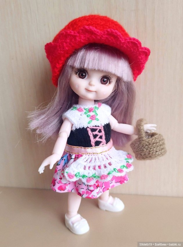 Новогодний костюм для куклы баболи "Красная Шапочка" (фото 2)
