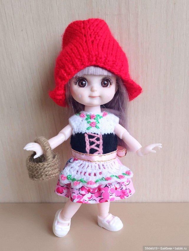 Новогодний костюм для куклы баболи "Красная Шапочка" (фото 6)