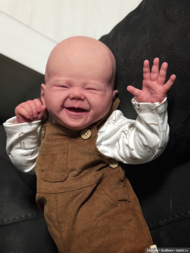 Happy скульптора Melanie Gebhardt