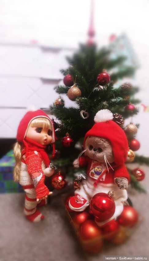 Подготовка к Новому году в весёлой компании (фото 2)